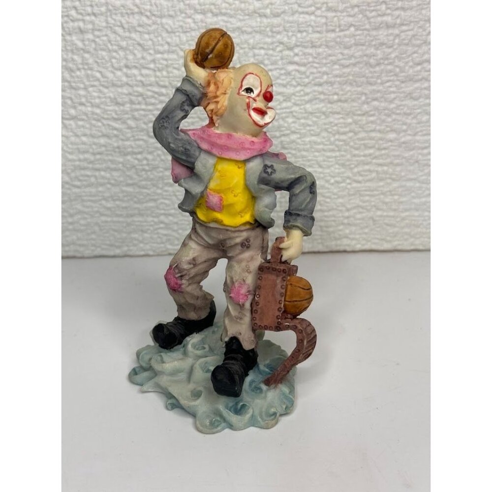 Sitco Vintage Ceramic Clown with Basketballs